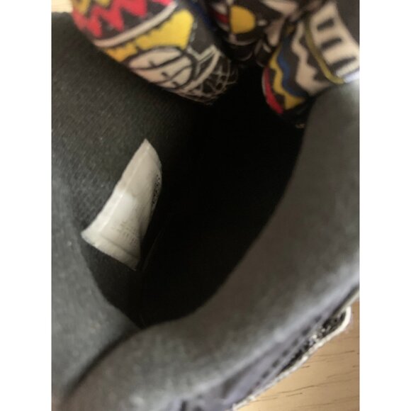 Jordan Kids Sneakers Black with Red Highlights - Picture 10 of 14